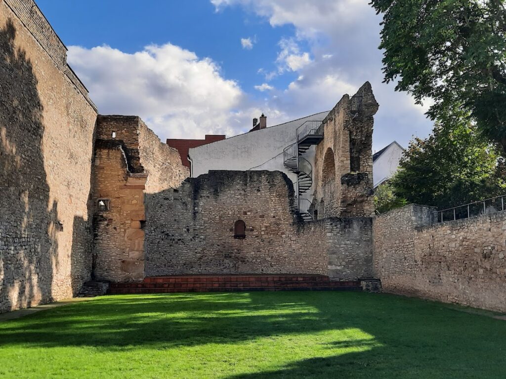 Imperial Palace Ingelheim: A Carolingian and Ottonian Residence in Germany 8 Imperial Palace Ingelheim