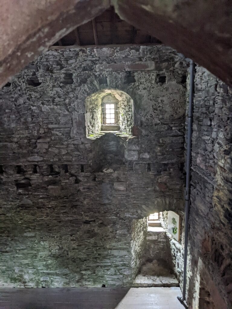 Skipness Castle: A Medieval Fortress on the Kintyre Coast 5 Skipness Castle