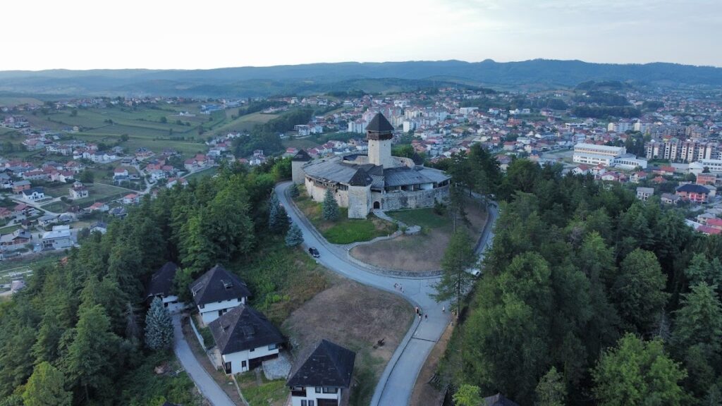 Velika Kladuša Castle