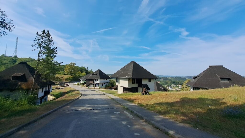 Velika Kladuša Castle