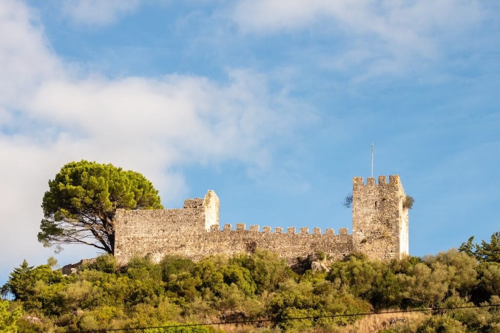 Castle of Alcanede: A Medieval Fortress in Portugal 1 Castle of Alcanede