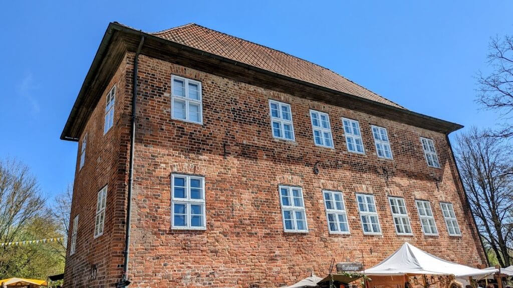Burg Bodenteich: A Moated Castle and Administrative Center in Germany 2 Burg Bodenteich