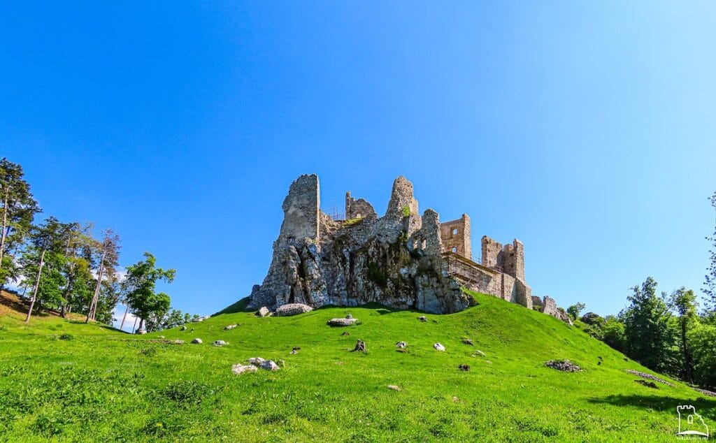 Hrušov Castle