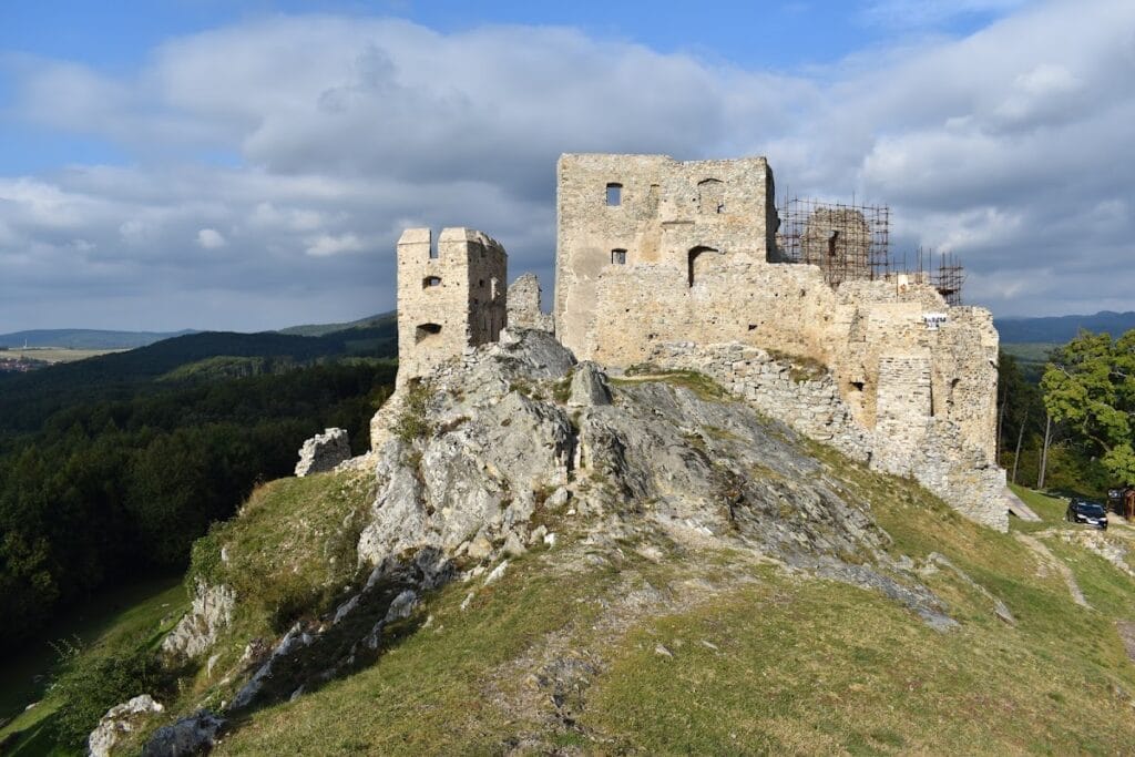 Hrušov Castle