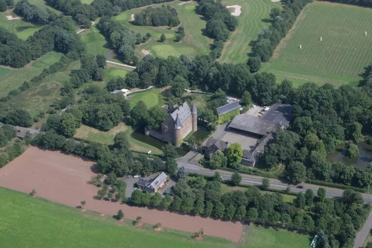 Burg Konradsheim: A Medieval Water Castle in Erftstadt, Germany