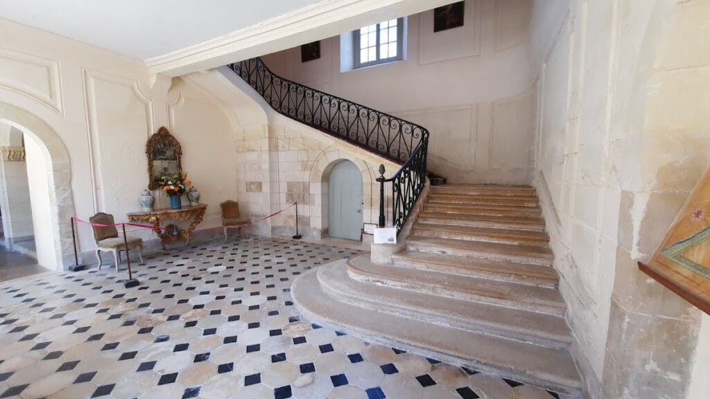 Château de Condé: A Medieval Castle and Renaissance-Era Residence in France 2 Château de Condé
