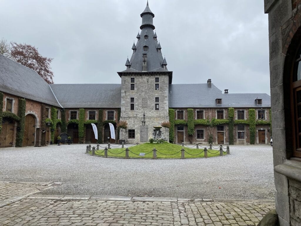 Bioul Castle: A Historic Medieval Stronghold in Belgium 8 Bioul Castle