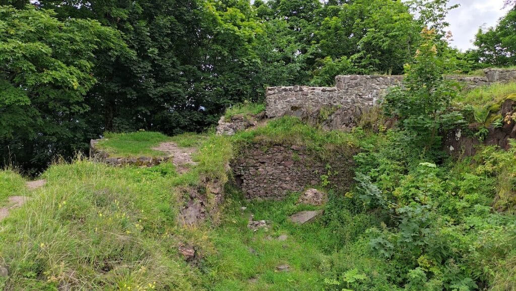 Rogowiec Castle: A Medieval Border Fortress in Poland 1 Rogowiec Castle