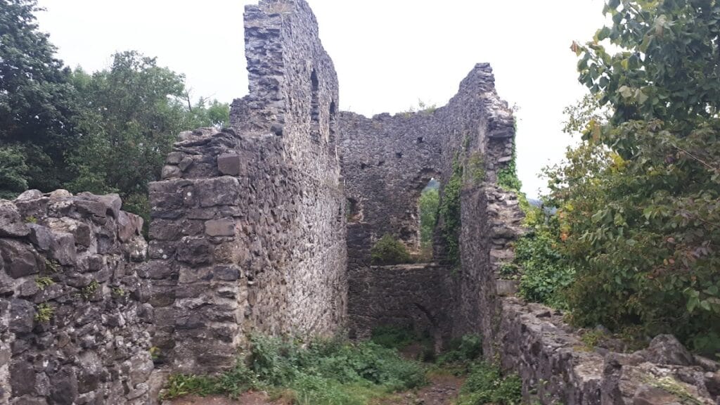 Serednie Castle: A Medieval Fortress in Ukraine 5 Serednie Castle