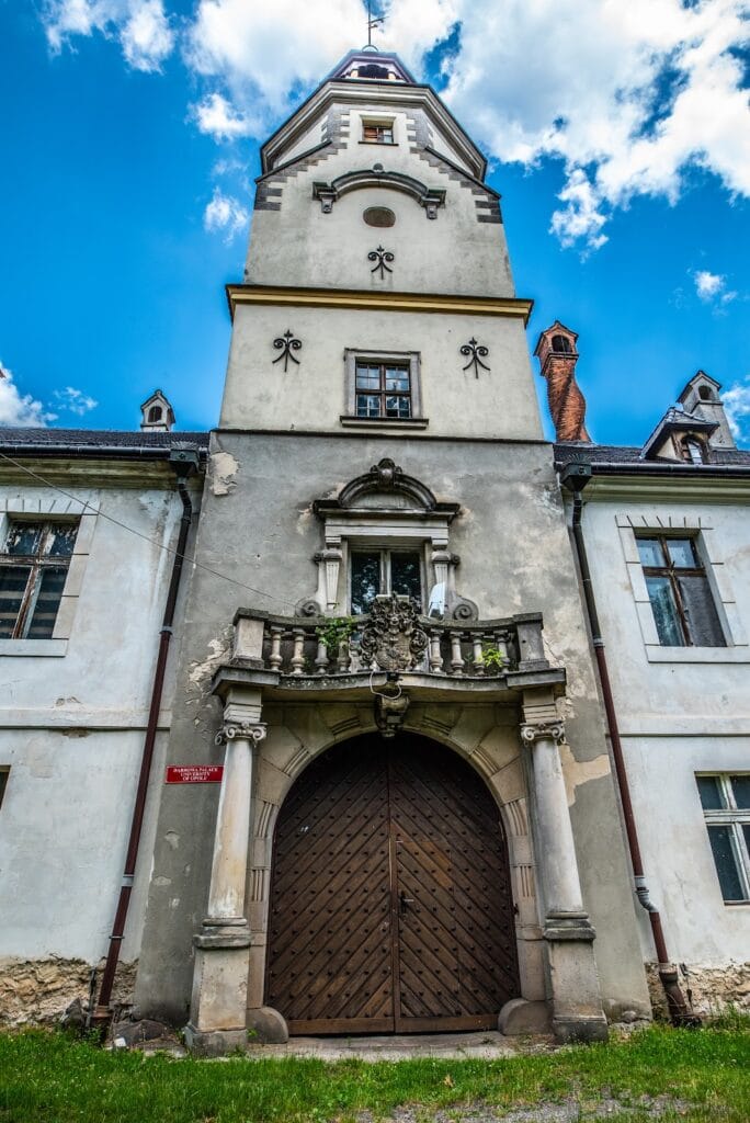 Palace in Dąbrowa