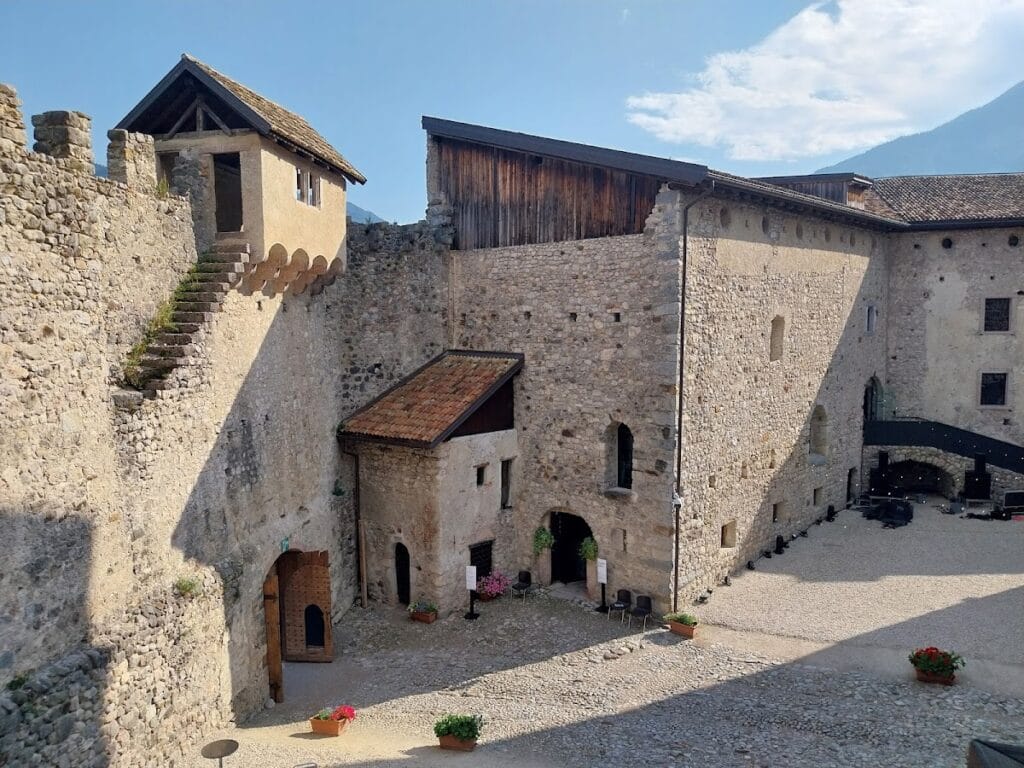 Castel Belasi