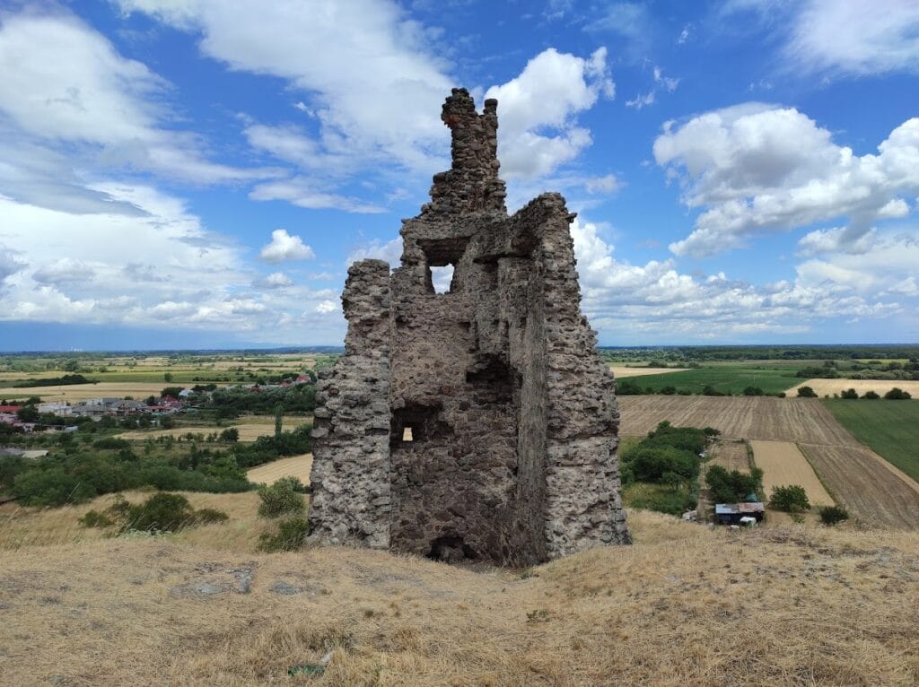 Veľký Kamenec Castle