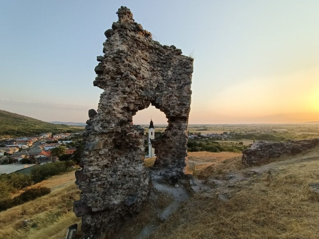 Veľký Kamenec Castle