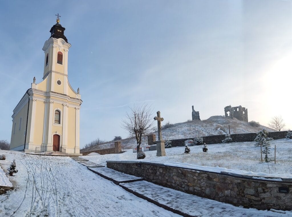 Veľký Kamenec Castle