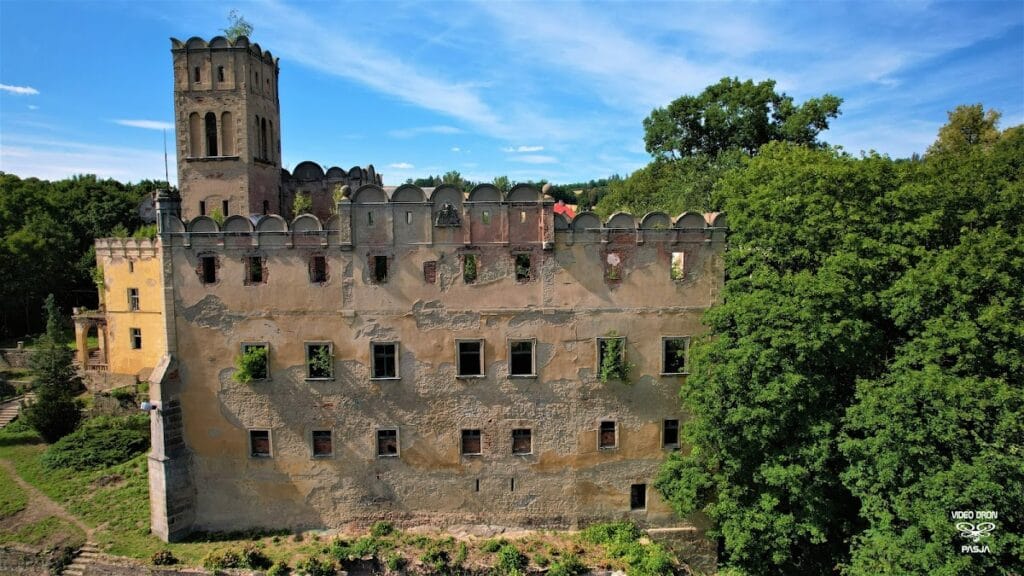 Ratno Dolne Castle: A Renaissance and Baroque Castle in Poland 2 Ratno Dolne Castle