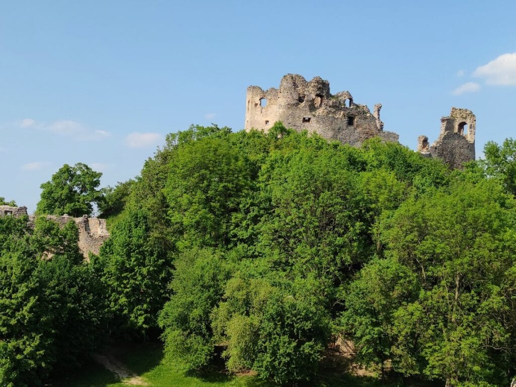 Brekov Castle: A Medieval Hilltop Guard Castle in Slovakia 1 Brekov Castle