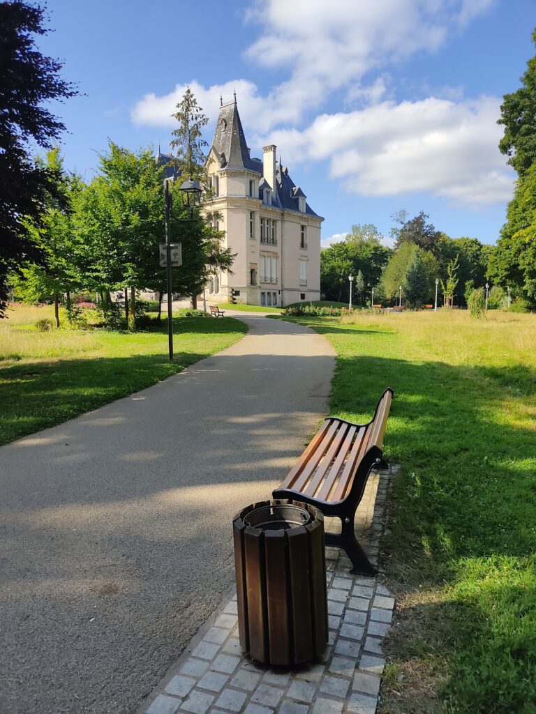 Domaine du Charmois: A Historic Estate and Cultural Center in Vandœuvre-lès-Nancy