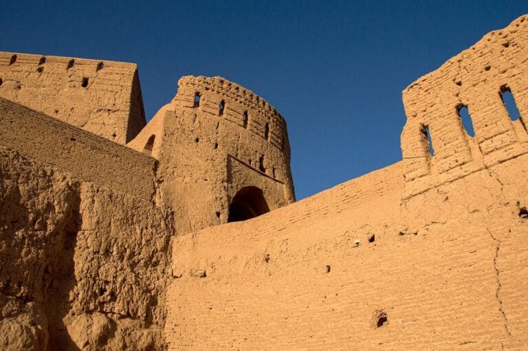 Narin Castle: An Ancient Mud-Adobes Fortress in Meybod, Iran
