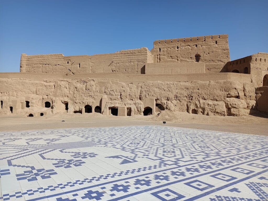 Narin Castle (Meybod)