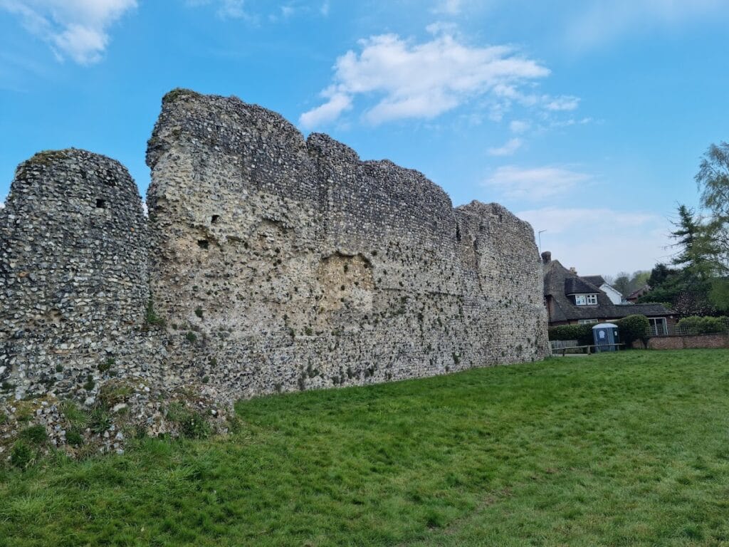 Eynsford Castle: A Medieval Fortification in Kent 3 Eynsford Castle