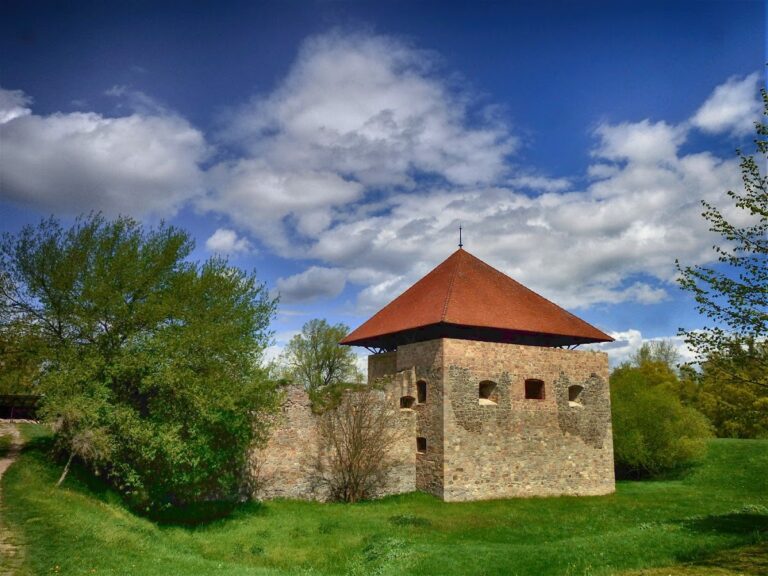 Castle of Ónod: A Historic Fortress in Hungary