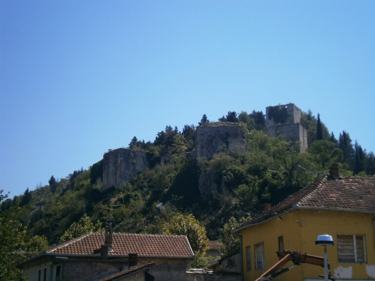 Walled town of Vidoški: Historic Fortress Above Stolac