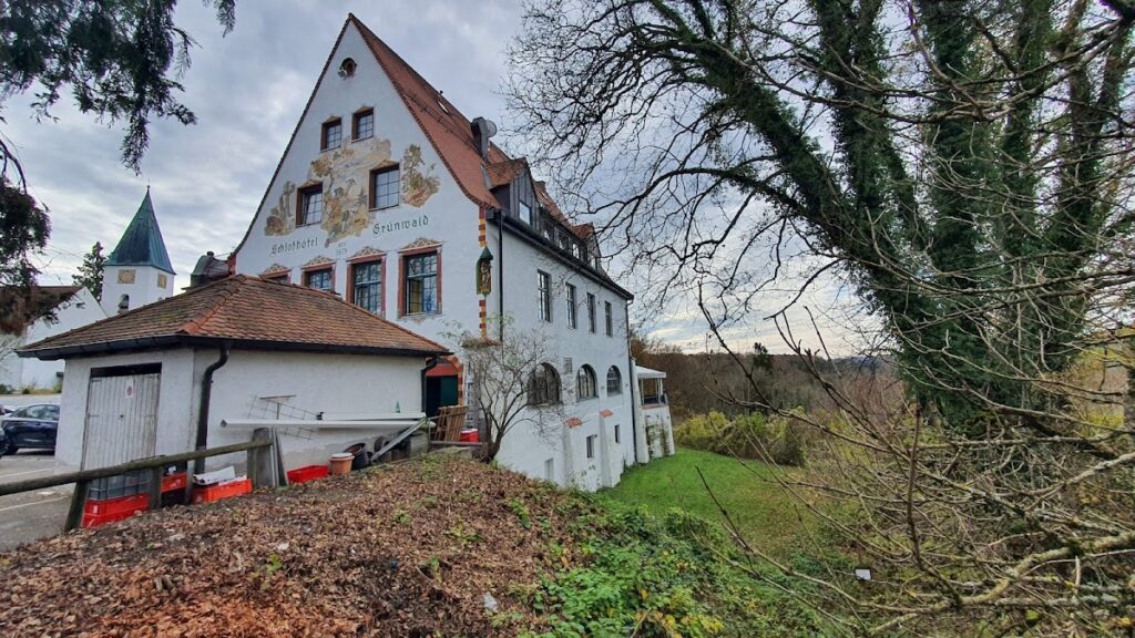 Grünwald Castle: A Medieval Fortress and Historical Site in Germany 10 Grünwald Castle