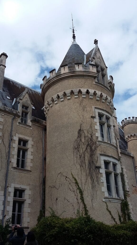 Château de Fougeret: A Historic Château in France 2 Château de Fougeret