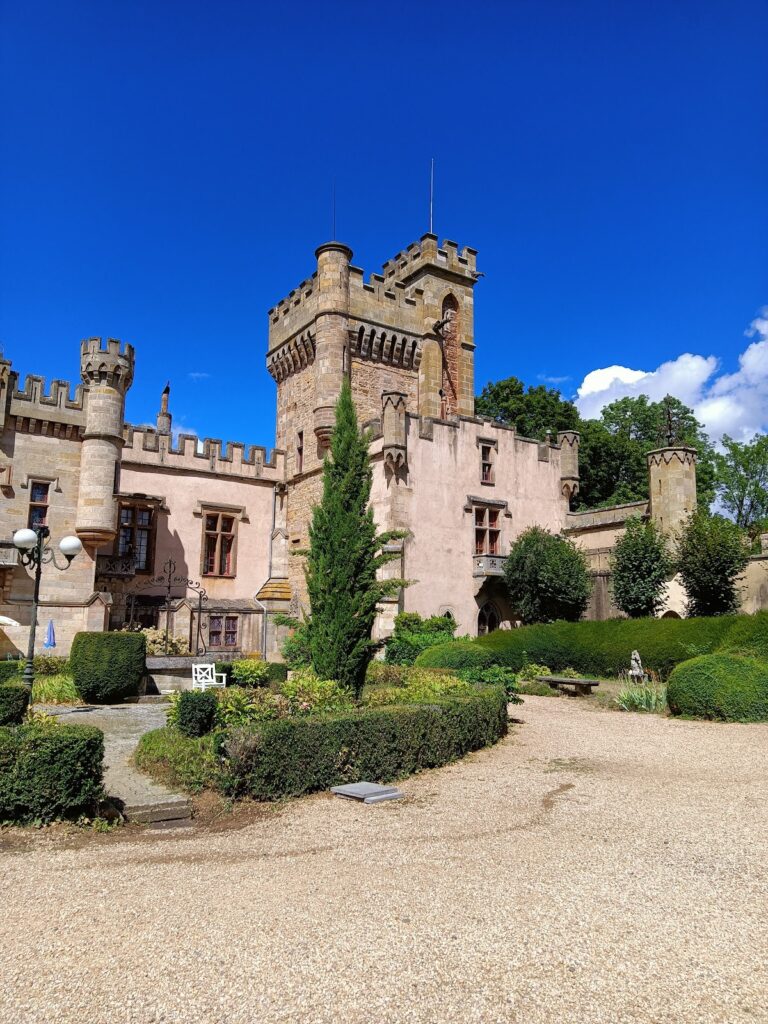 Grange Fort Castle: A Historic Fortress in Les Pradeaux, France 6 Grange Fort Castle