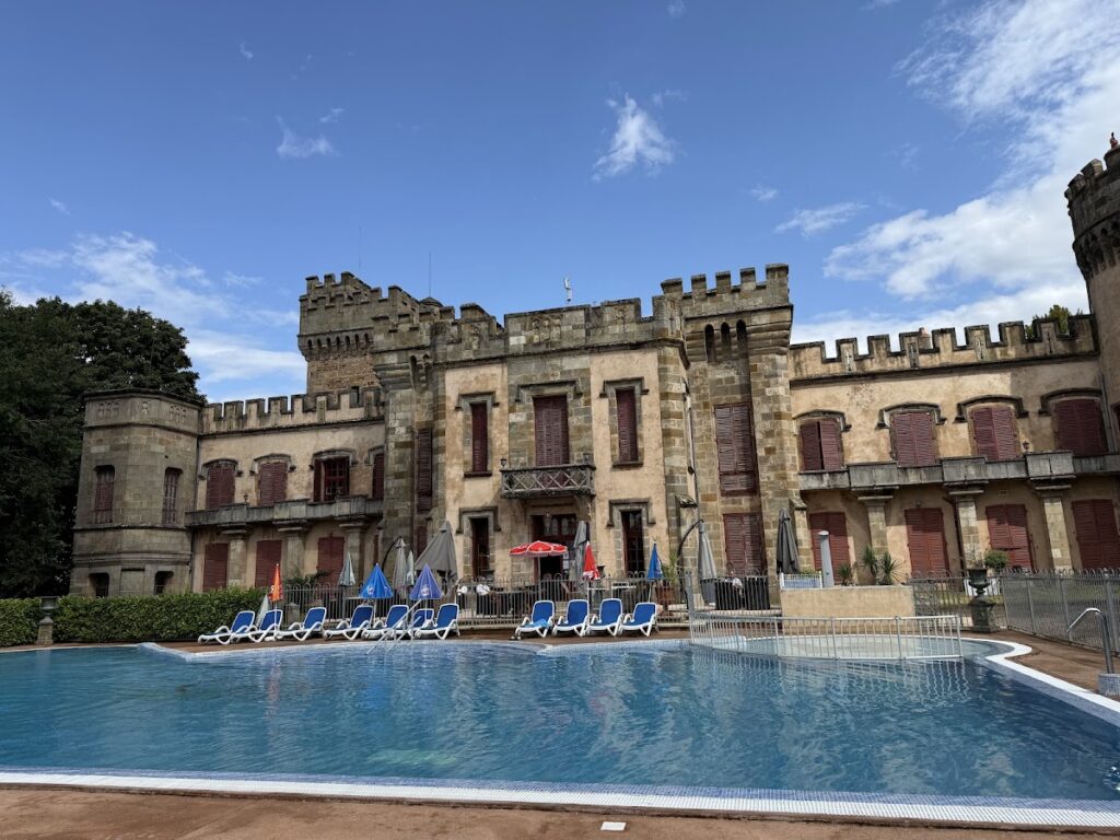 Grange Fort Castle: A Historic Fortress in Les Pradeaux, France 7 Grange Fort Castle