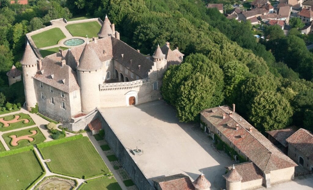 Château de Virieu: A Historic Castle in France 1 Château de Virieu