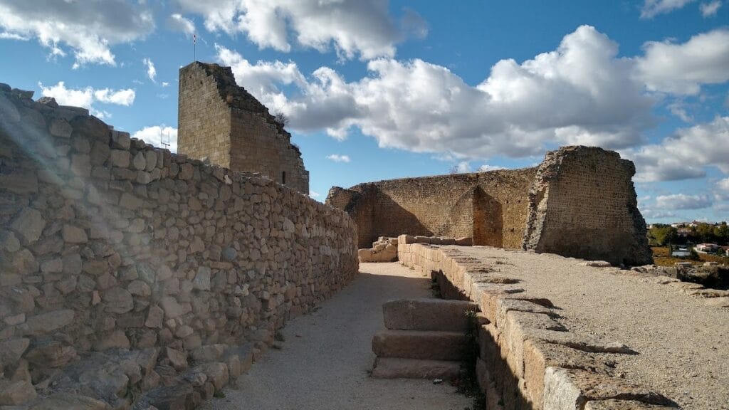 Castle of Miranda do Douro: A Portuguese Frontier Fortress 2 Castle of Miranda do Douro