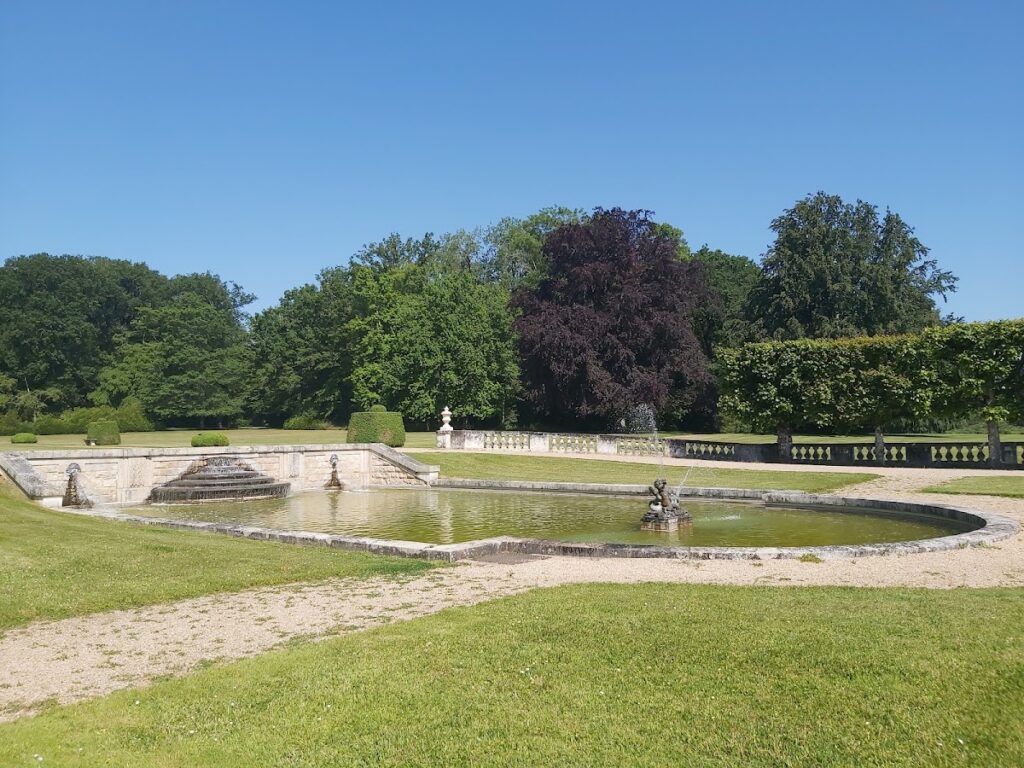 Château de Bouges: A Historic French Country Pavilion 10 Château de Bouges