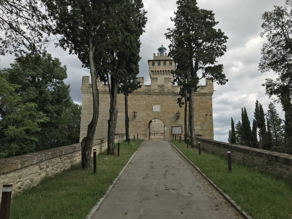Rocca delle Caminate: A Historic Fortress in Meldola, Italy 7 Rocca delle Caminate