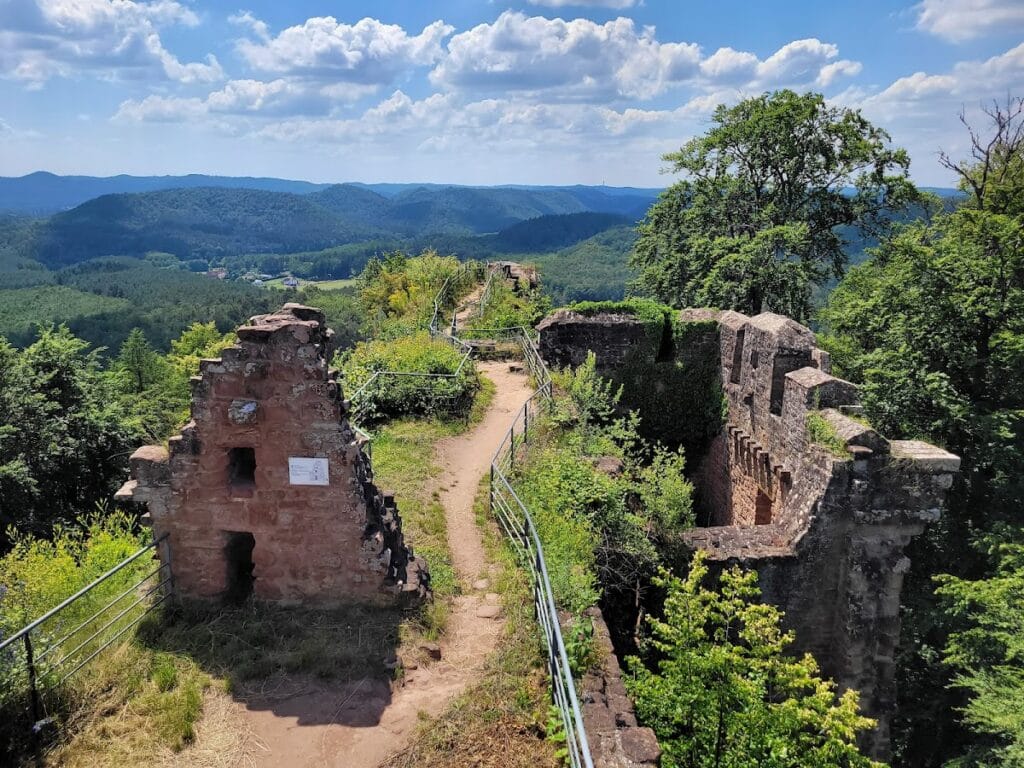 Château du Falkenstein: A Medieval Semi-Troglodyte Fortress in France 3 Château du Falkenstein
