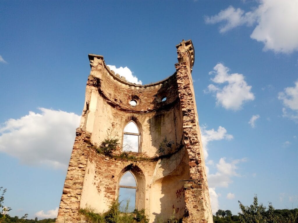 Chervonohorod Castle: A Ruined Defensive and Palace Complex in Ukraine 2 Chervonohorod Castle