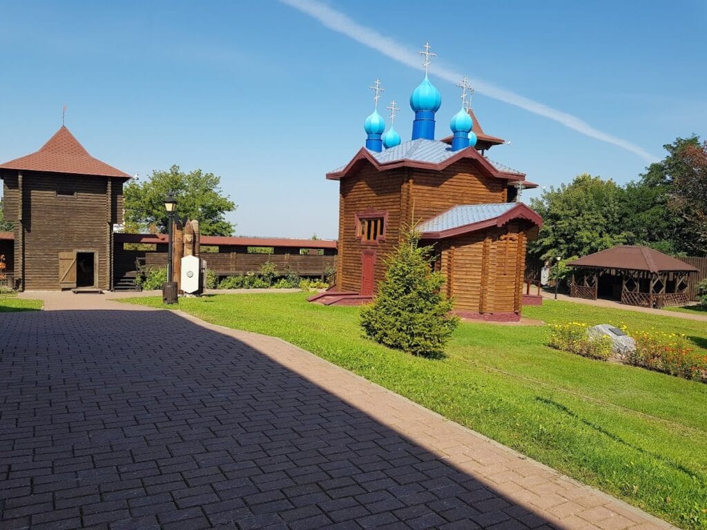 Mazyr Castle: A Late-Medieval Wooden Defensive and Administrative Complex in Belarus 1 Mazyr Castle