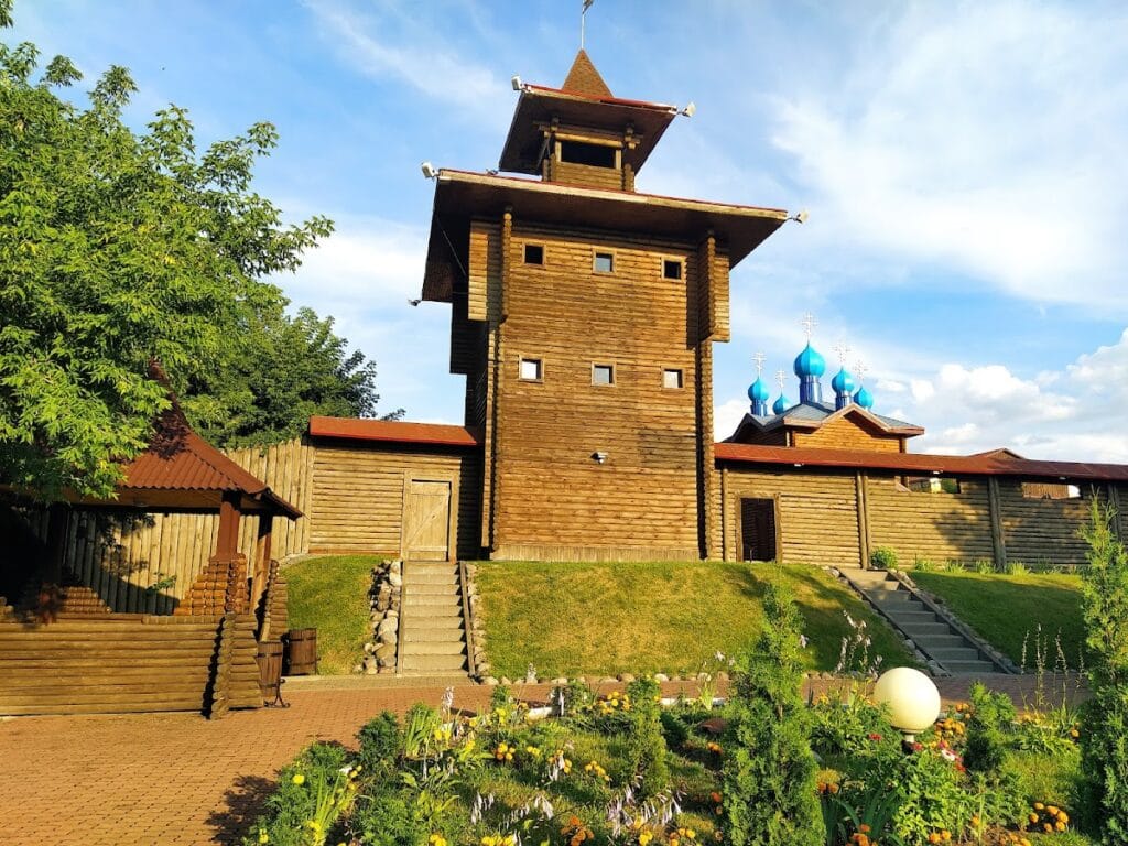 Mazyr Castle: A Late-Medieval Wooden Defensive and Administrative Complex in Belarus 2 Mazyr Castle