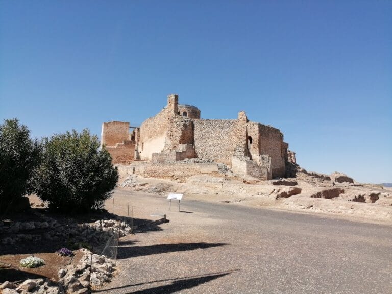 Calatrava la Vieja: An Andalusi Frontier City and the First Headquarters of the Order of Calatrava
