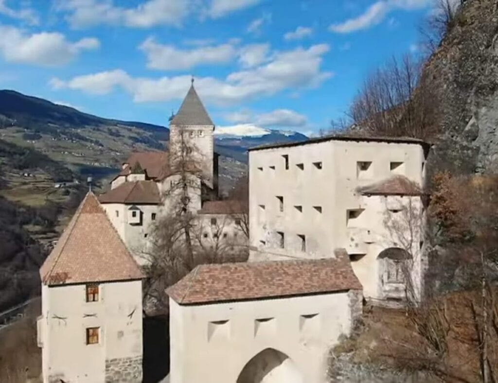 Trostburg: A Medieval Castle and Cultural Site in South Tyrol 3 Trostburg