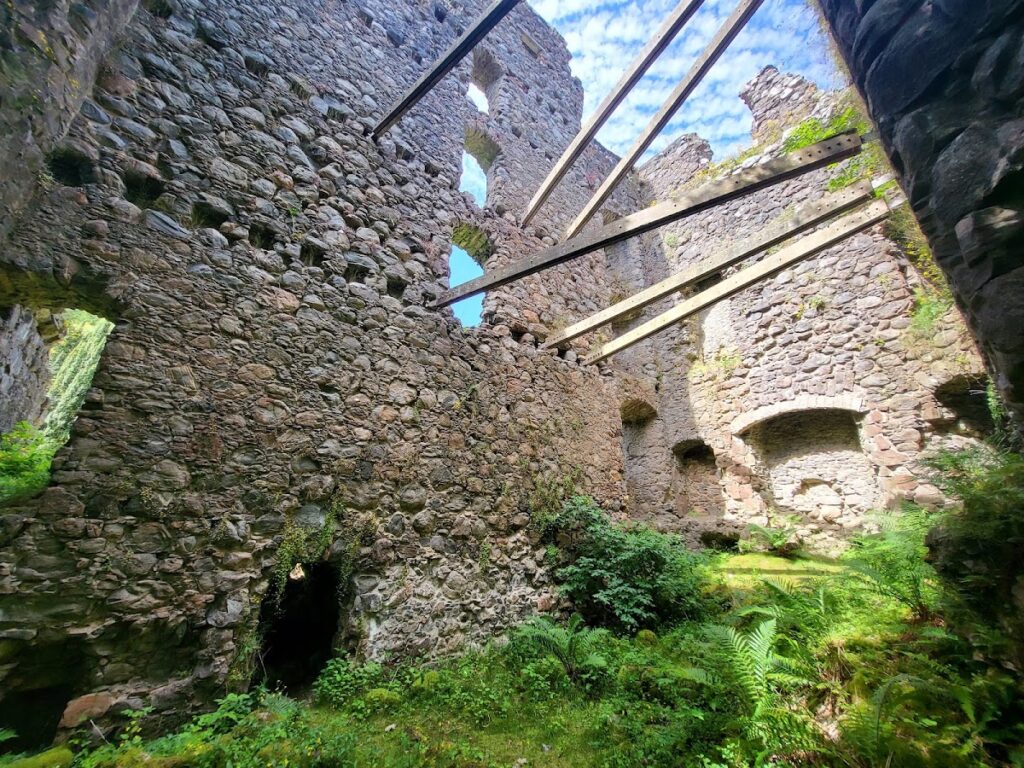Invergarry Castle: Historic Scottish Highland Stronghold of Clan MacDonell 7 Invergarry Castle