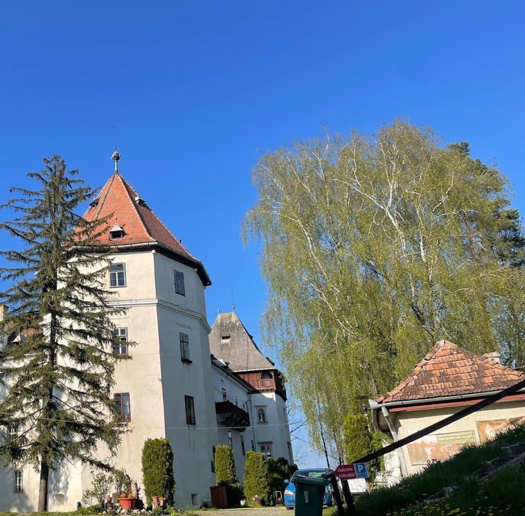 Kemény Castle in Brâncovenești, Mureș: A Transylvanian Renaissance Castle 3 Kemény Castle in Brâncovenești, Mureș