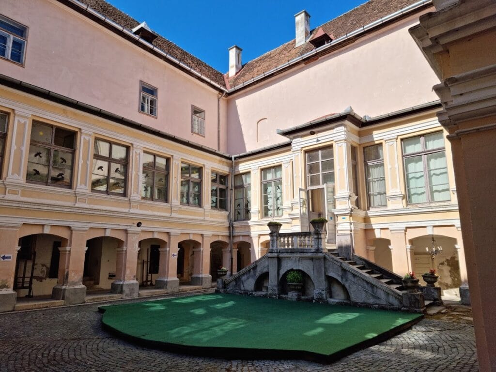 Kemény Castle in Brâncovenești, Mureș: A Transylvanian Renaissance Castle 4 Kemény Castle in Brâncovenești, Mureș