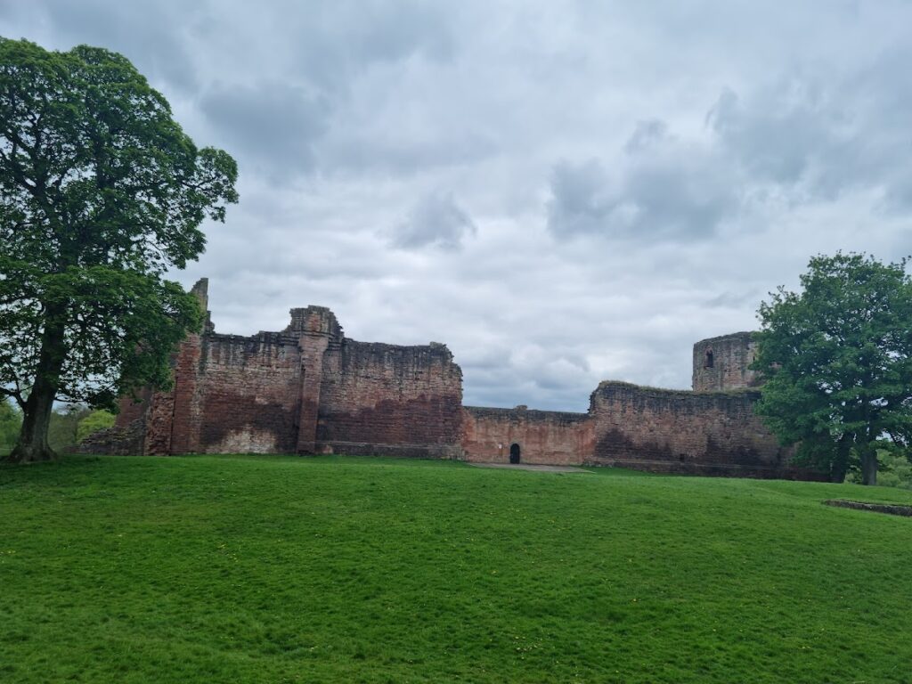 Bothwell Castle: A Medieval Scottish Fortress Near Uddingston 7 Bothwell Castle