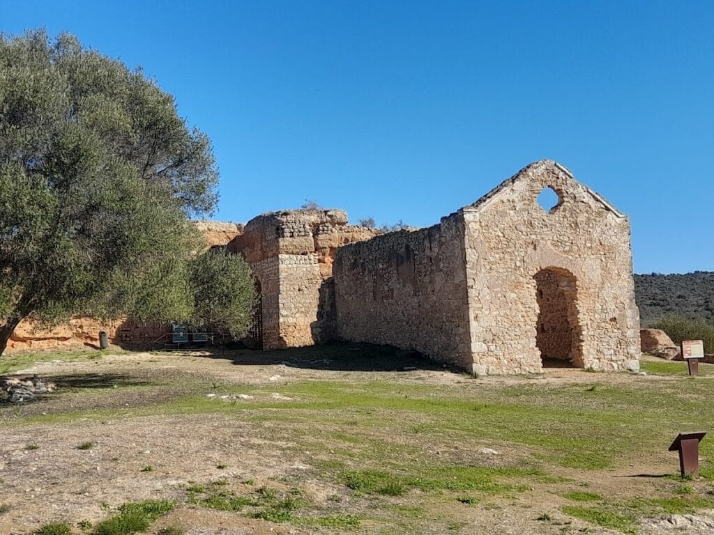 Castle of Paderne: An Almohad Rural Fortress in Portugal 2 Castle of Paderne