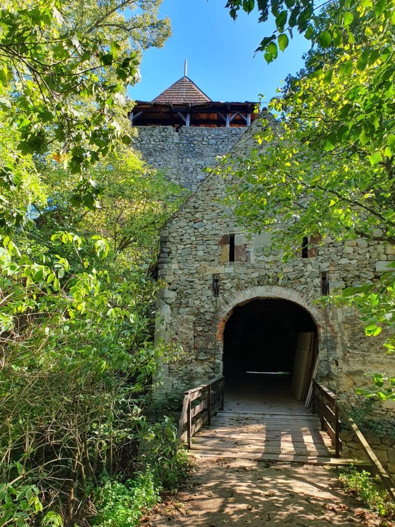 Nový hrad: A Restored Castle Ruin in Czechia 2 Nový hrad