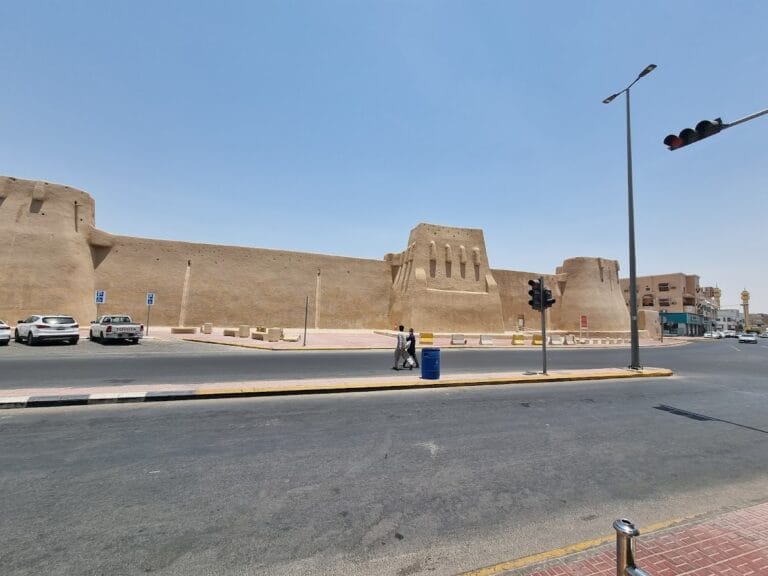 Sahood Fort: A Defensive Stronghold in Al Mubarraz, Saudi Arabia