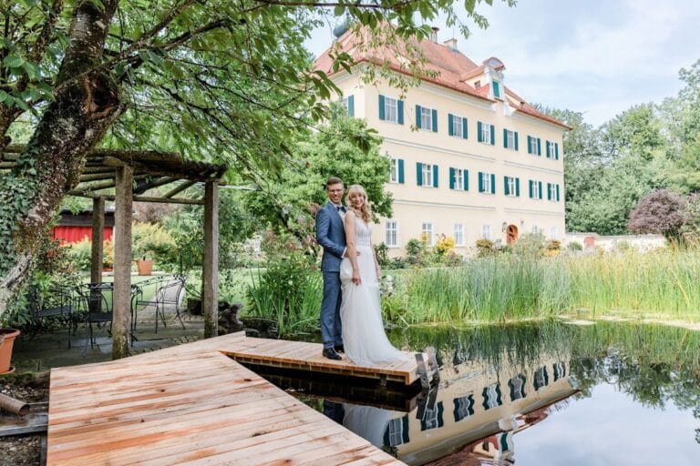 Schloss Mergenthau: A Historic Castle and Manor near Kissing, Germany