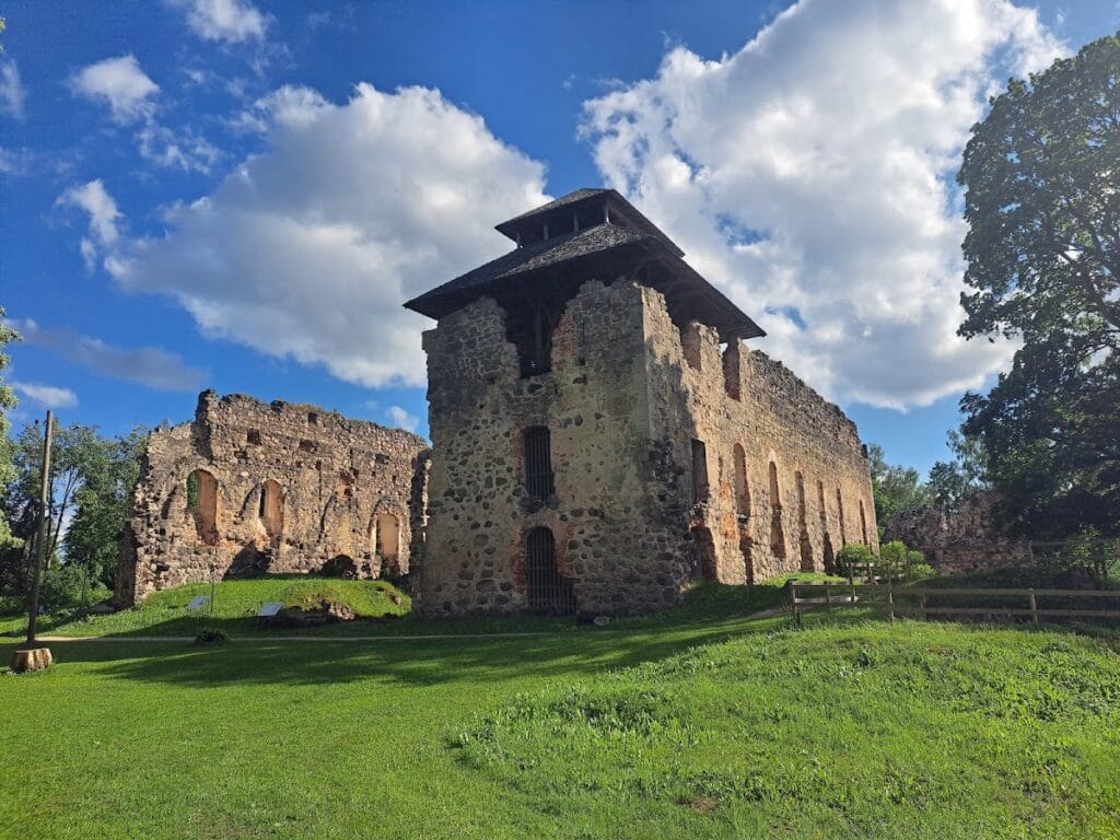Rauna Castle: An Archbishopric Residence and Fortress in Latvia 4 Rauna Castle