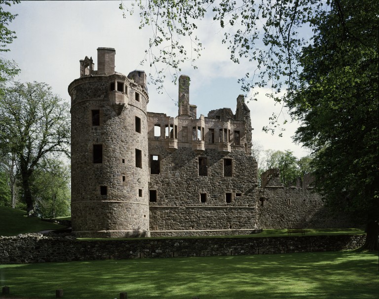Huntly Castle: Historic Seat of Clan Gordon in Scotland